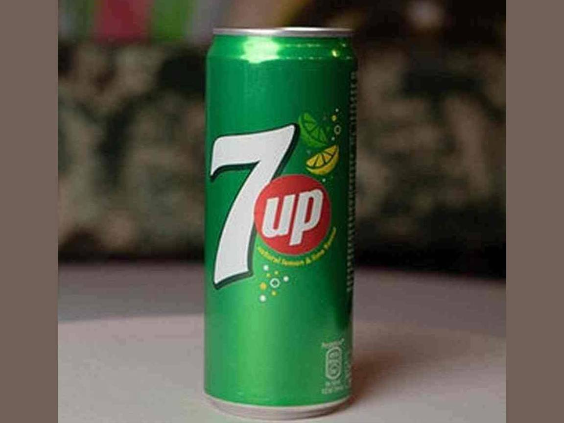Seven Up Lattina 33 cl 24 lattine